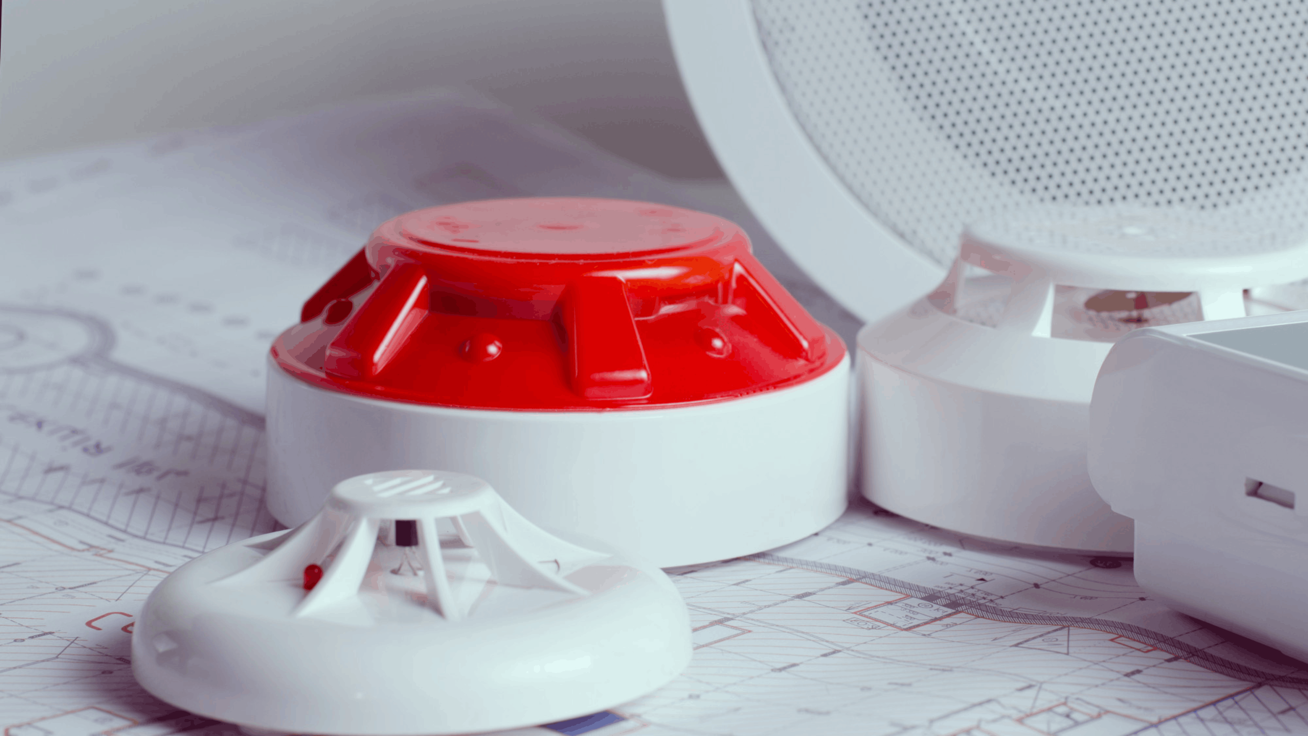 دتکتور حرارتی چیست؟ مزایا و نحوه عملکرد در سیستم اعلام حریق