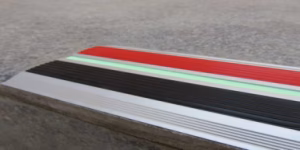 ترمز پله آلمینیومی  دوبل تخت با رویه پی وی سی کد T4 درمت DOORMAT